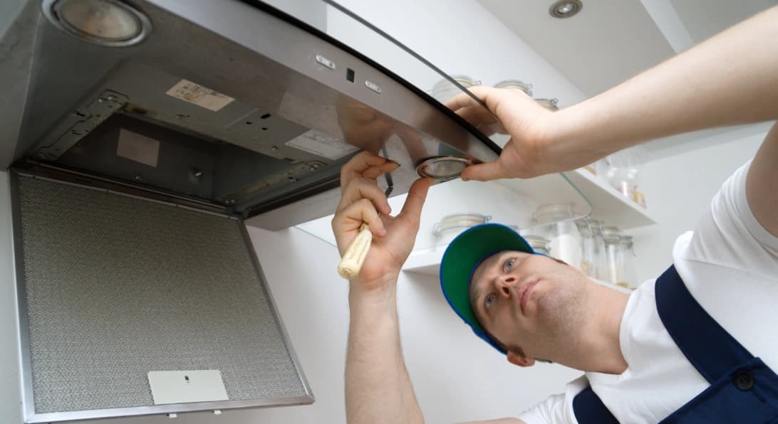 Instalação de coifa ou depurador