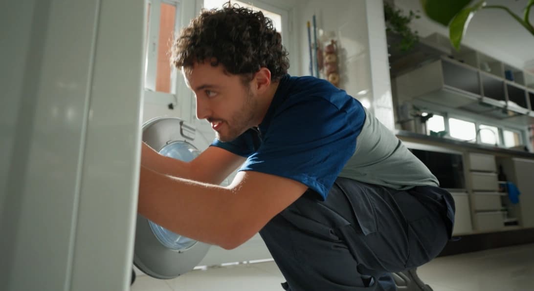 Instalação de máquina de lavar ou secadora