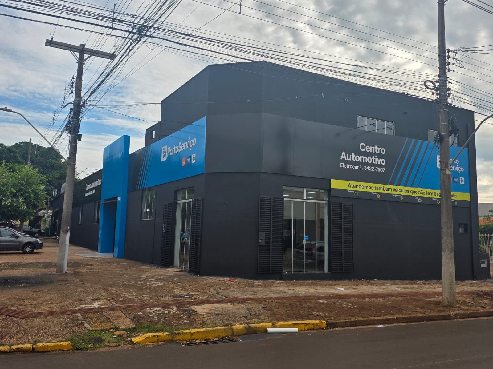 Fachada do Centro Automotivo Dourados 